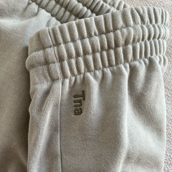 Tna Extra Fleece Boyfriend Sweatpant - Picture 3 of 4